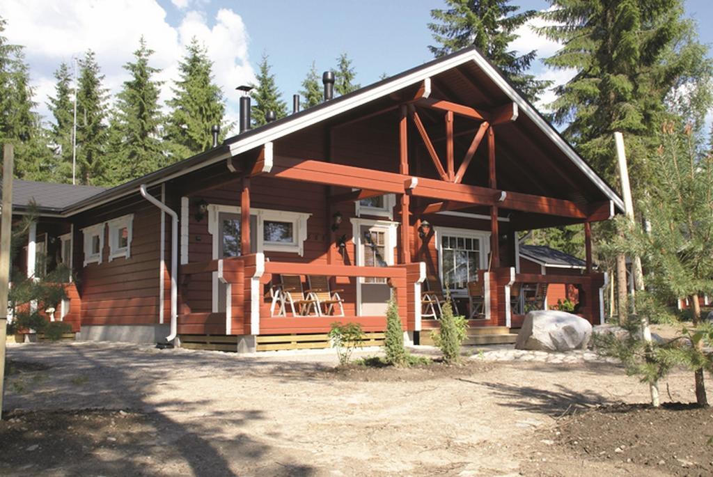 Kartanohotelli Satulinna Huvilat Hirvensalmi Exterior foto